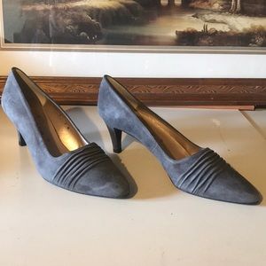 Comfortable leather low heels. Made in Spain!